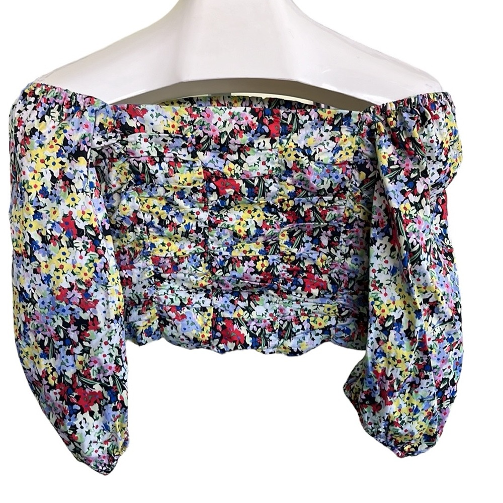 Zara Floral Off-Shoulder Cropped Blouse in Multi